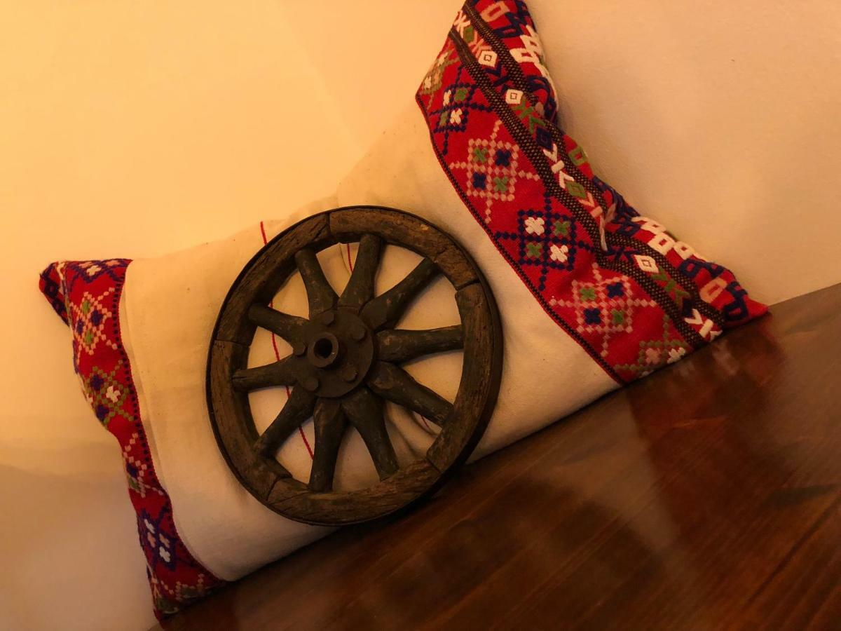 Appartamento Folkloric Loft - Sibiul Vechi Esterno foto